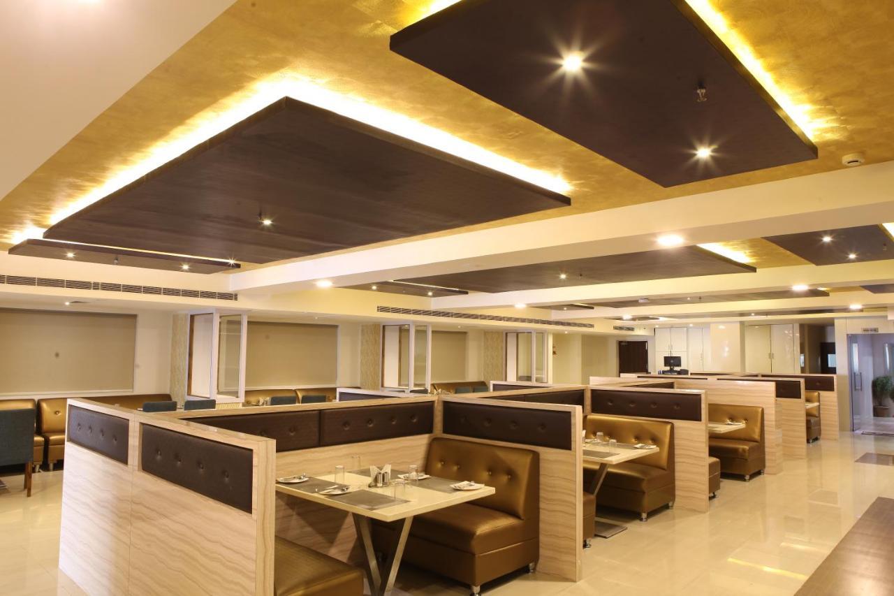 Nova Pride Hotel Hyderabad Esterno foto