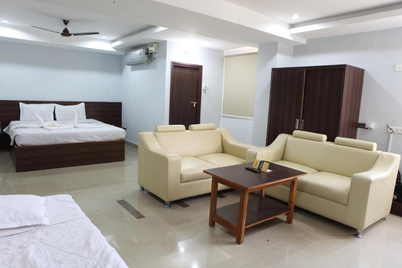 Nova Pride Hotel Hyderabad Esterno foto