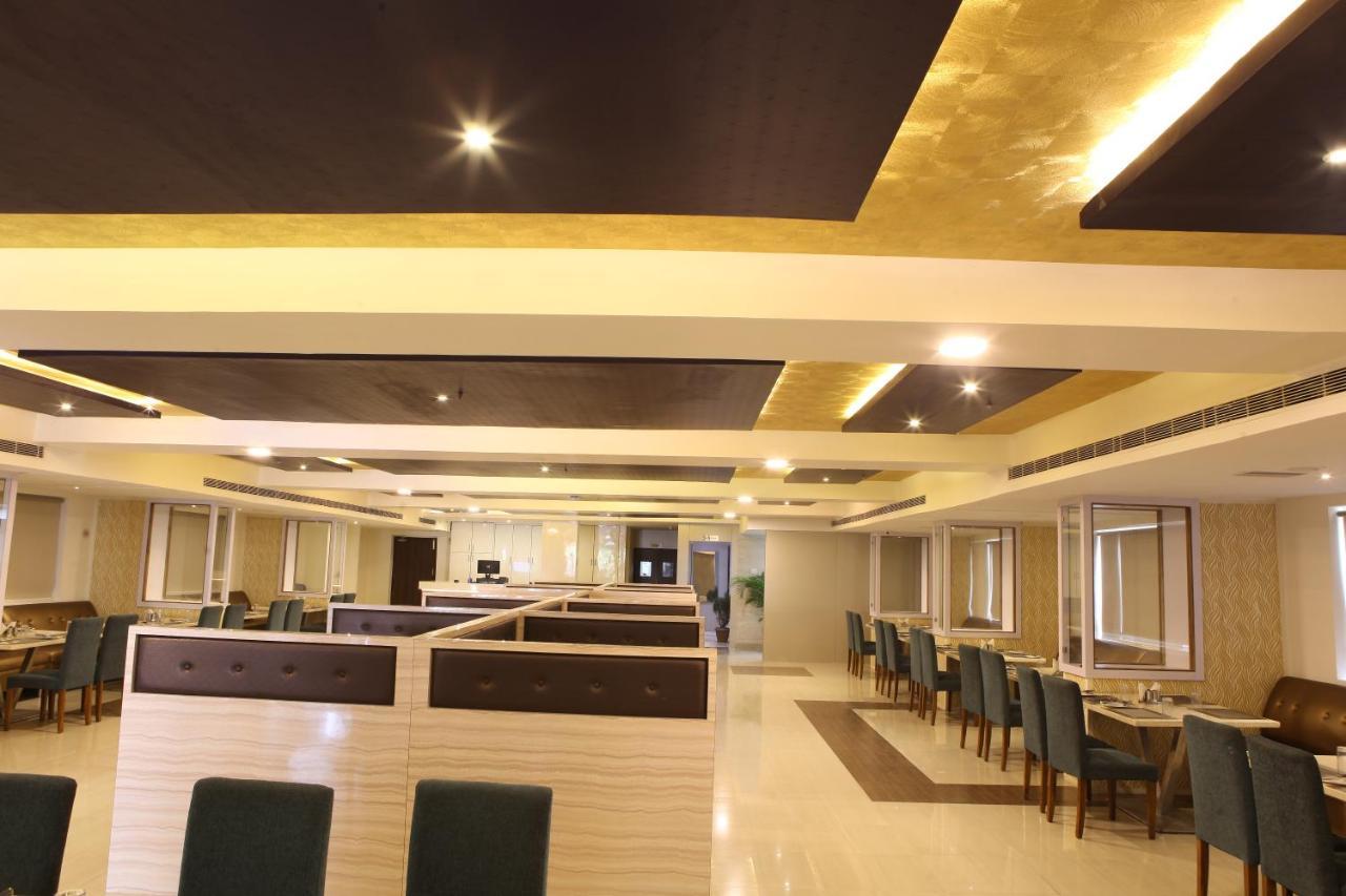 Nova Pride Hotel Hyderabad Esterno foto